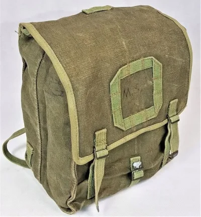 Mega_Smieszek - 90% użytkowników takich plecaków nie myła włosów i nosiła rozpieprzon...