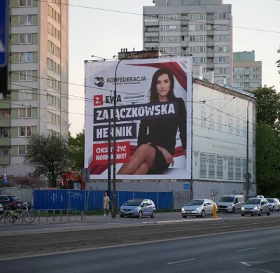 kamil-tika - Czy mi sie wydaje czy ten bilbord jest troche takim uklonem i proba przy...