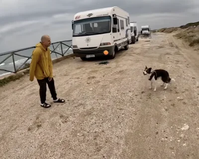 okoboji - zakolak z policji siedzi i zbiera 3zł na przeniesienie firmy do Czech
a Jan...