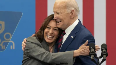 ChwilowaPomaranczka - Myślicie że Joe Biden peklował Kamale Hariss?  #pytanie