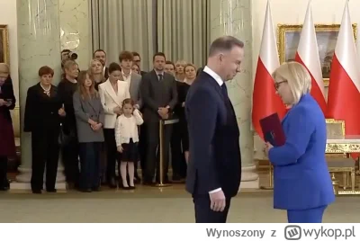 Wynoszony - Czaskowski znowu nie w pracy? xD
#sejm