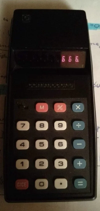 lukasor - @teh_m ja mam takie cudo w domu kupione za 2zł w ciuchlandzie xd commodore ...