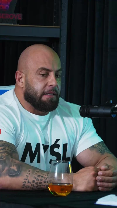 PolsartNews - Baby się zesrały bo koleś skrytykował to że jak kobieta niby dba o sieb...