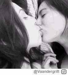 Vaandergrift - Cho poćwiczyć język @InnyWymiar90  ;*

#zwiazki #kiss