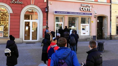 Tommy__ - Pamiętam te kolejki do kantorów 3 lata temu, żeby kupić dolara po 5zł póki ...