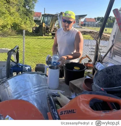 UczesanyPedryl - Dzień dobry, kawusia z rana i z----------y

#dziendobry #praca #prac...