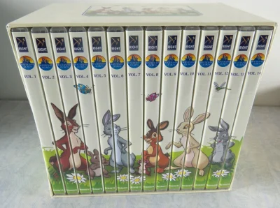 Neocaridina - @wujekmikazjusz:  Brakuje jeszcze tej serii

Watership Down is a child ...