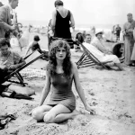 wfyokyga - Francuska dupcia na francuskiej plaży Francja 1925