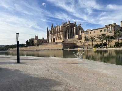 kiedyswygramzycie - #przegryw 

Trzecia najwyższa katedra na świecie - La seu 

Zbudo...