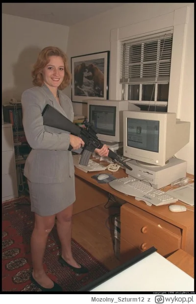 Mozolny_Szturm12 - Pani Irenka na lekcjach informatyki. 1999r.