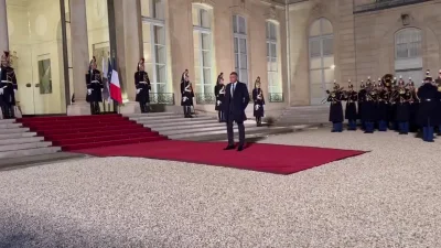 Minieri - Kylian Mbappe przybywa do Pałacu Elizejskiego na spotkanie z prezydentem Fr...