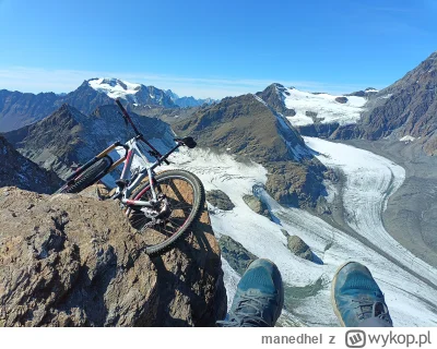 manedhel - Mont Avril, 3347 m. Dokładnie na granicy włosko-szwajcarskiej, jest to jed...