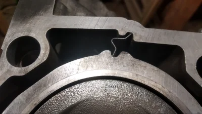 b.....k - czyściłem blok szczotką drucianą i chyba trochę za bardzo się wczułem.. rys...