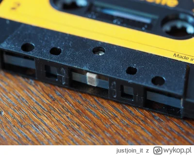 justjoin_it - Gimby nie znajo ( ͡° ͜ʖ ͡°) Kto pamięta, do czego służył ten element? 
...