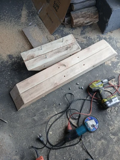 Smarek37 - #majsterkowanie #mechanikasamochodowa
Mam stromy zjazd do #warsztat i trze...