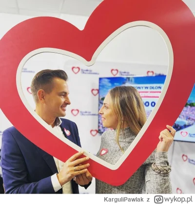 KarguliPawlak - @rodnekr: ważne że się uśmiechają ( ͡° ͜ʖ ͡° )つ──☆*:・ﾟ