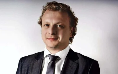 Prawiczekprawie30_lat - Masz pieniądze? Możesz wszystko.

Najpierw typ sobie kupił mi...