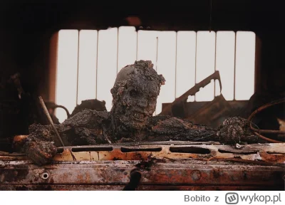 Bobito - #fotografia #usa #irak #kuwejt #wojna #azja #historia

Iracki żołnierz, Auto...