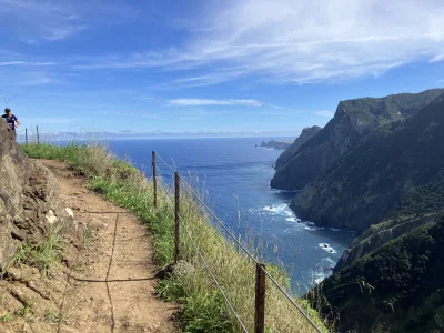 ChlopoRobotnik2137 - Idę se już 
#zlomkiemprzezswiat