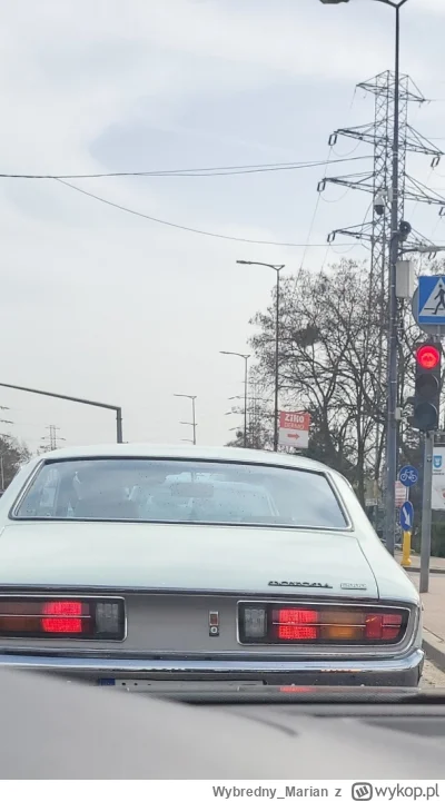 Wybredny_Marian - Ogarniacie #motoryzacja świry co to za samochód? Napisane ma Toyota...