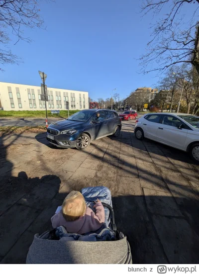 blunch - #polskiedrogi 
#lodz

Tak wygląda chodnik na ulicy Smugowej w Łodzi ( ͡° ͜ʖ ...