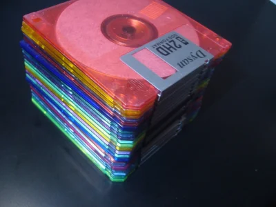 deap - @emasele: 2 zł za sztukę. Najpierw miałem Amigę i czciłem ( ͡° ͜ʖ ͡°)