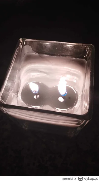 morgiel - @morgiel: c--j dobrze że mam świeczke zapachową XD