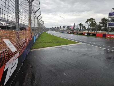 JednaRenkaJedenKaleka - woda
#f1