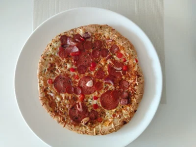 jednorazowka - Zjadłem felicianę classicę z salami i chorizo Dr. Oetkera, no i jest n...