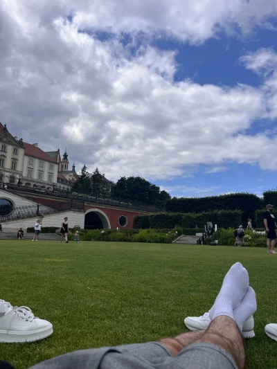 Hanakele7 - Leżę se, fajnie jest #warszawa