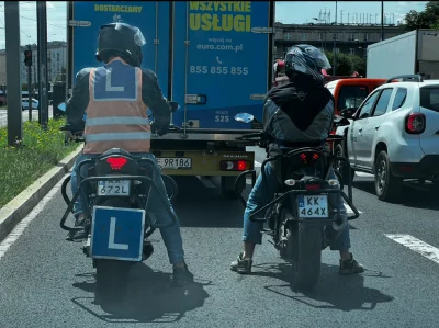 paczelok - Czy jeśli instruktor szkoły motocyklowej jeździ na zajęciach w adidaskach ...