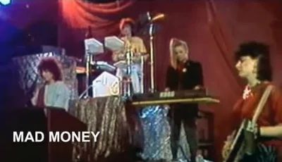 Lardor - „Skąd Twój magnetyzm ma moc,
Tym silniejszą, im Ty dalej pragniesz być,
W ka...