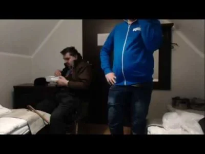 Matkozona - @Neobychno: my nic nie wiemy, złamany palec, tyle lat na słuchawce... ( ͡...