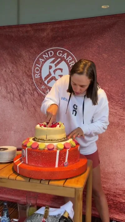 Madziol127 - Urodzinowy tort dla Igi Świątek! 
#tenis