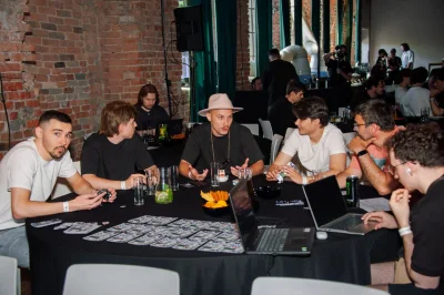 thechaindriver - @MichaS_LwK: Tak wyglądała poprzednia edycja hackatonu TON a na koni...