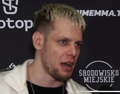 kre-dens - Widać po ryju, jakby rąk po sraniu nie mył brudas. Otwieram #aferakalowa #...