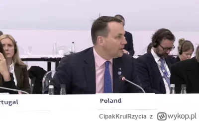 CipakKrulRzycia - #sikorski #polityka To jest klasa sama w sobie. Trudno mi zrozumieć...