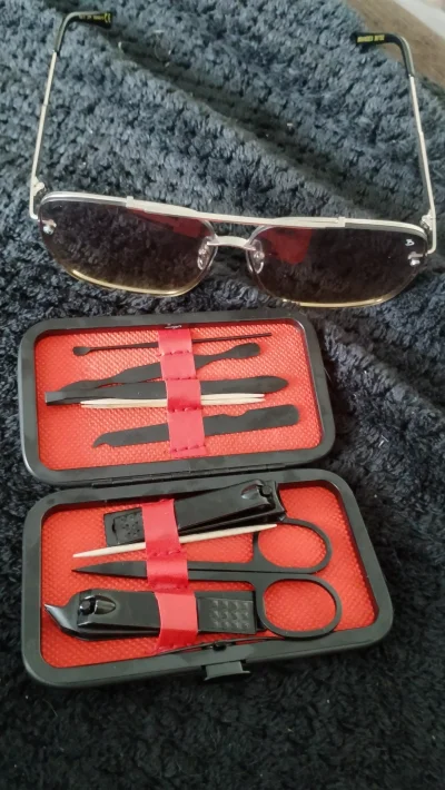 Tozsamosc_prawdziwa - Kupiłem se oksy i zestaw do peelingu xd
#przegryw