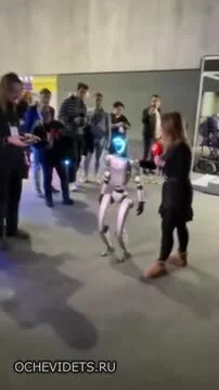 EdwardKalmanawardze666 - #trzecieoko można spać spokojnie, póki co  roboty nam nie za...