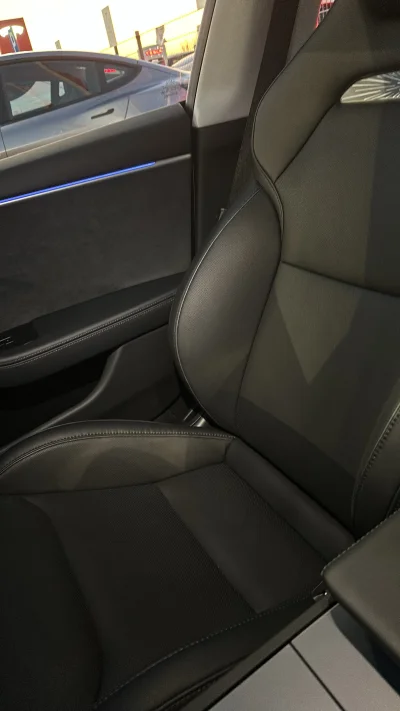 assninja - Przy ładowaniu swojej tm3p podszedłem sobie przy okazji pomacać inne w sal...