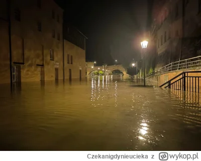 Czekanigdynieucieka - Kłodzko teraz źródło: Telewizja Kłodzka #powodz