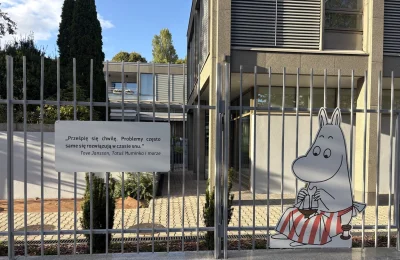 PorkaTurbo - #turboobrazki z ogrodzenia ambasady Finlandii:

Prześpię się chwilę. Pro...