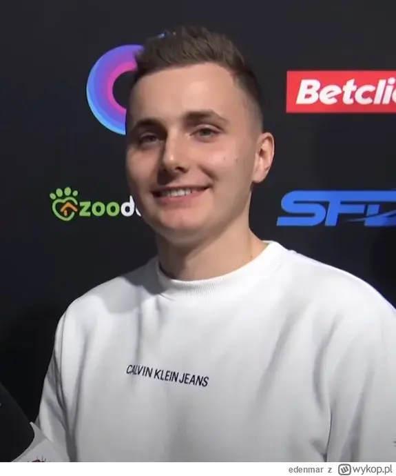 Henson_ - Czemu on ma taką spuchnięta twarz mimo bycia chudym serio pytam
#famemma