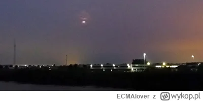 ECMAlover - #ciekowostki chyba widziałem #ufo / #nol xD a tak serio, ktoś ma pomysł, ...