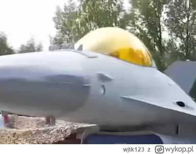 wjtk123 - Ukraina dostała od USA wypatroszone płatowce F-16, jako cele pozoracyjne. T...