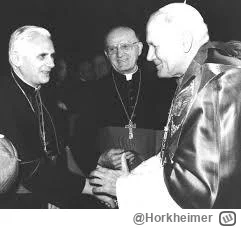 Horkheimer - @MichaelJackson: ACKCHYUALLY to fotomontaż, na oryginalnym zdjęciu jest ...