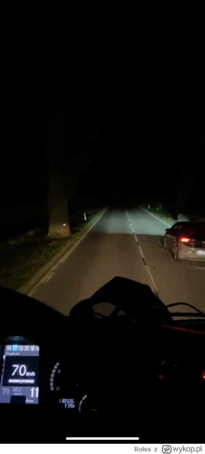 Rolss - @Zubern: codziennie trzeba takich zajebusów wyprzedzać.