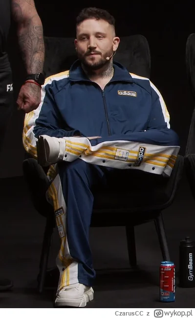 CzarusCC - #famemma 
grubas pornograficzny pomylił forme życia z fornalem
a program j...