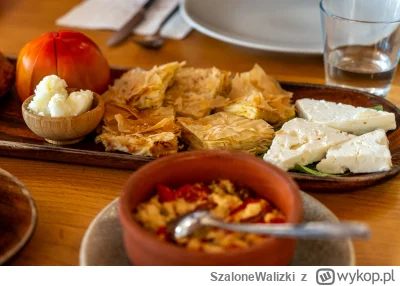 SzaloneWalizki - Cześć, 

Dziś coś o kuchni albańskiej, kto był ten wie, że to dobry ...