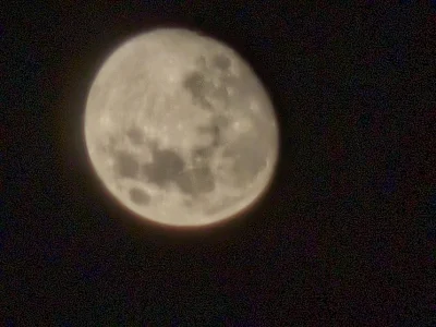 Uuroboros - Zdjęcie księżyca przy użyciu przybliżenia X100 na s22ultra, znalezione na...